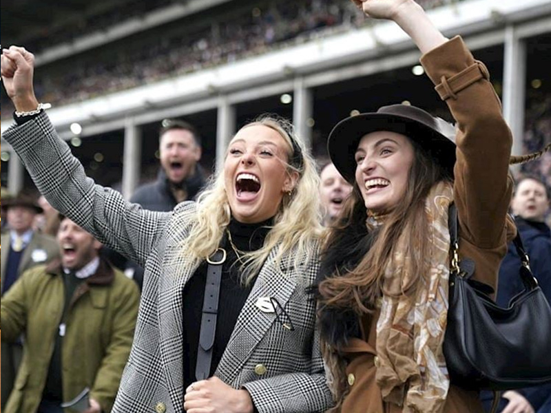 Christmas Parties at DoubleTree by Hilton Cheltenham-Cotswolds