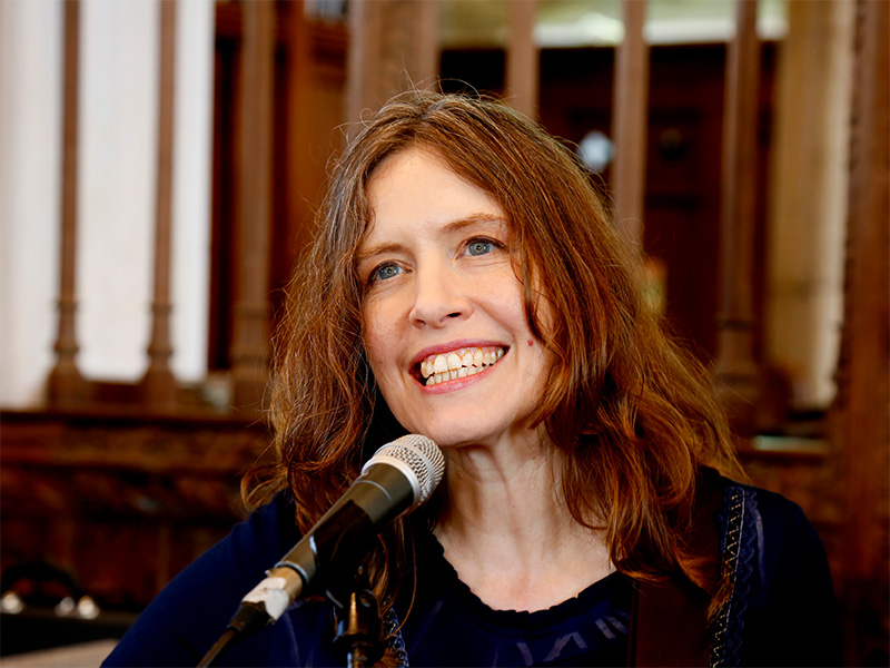 Sarah McQuaid at The Roses Theatre Tewkesbury