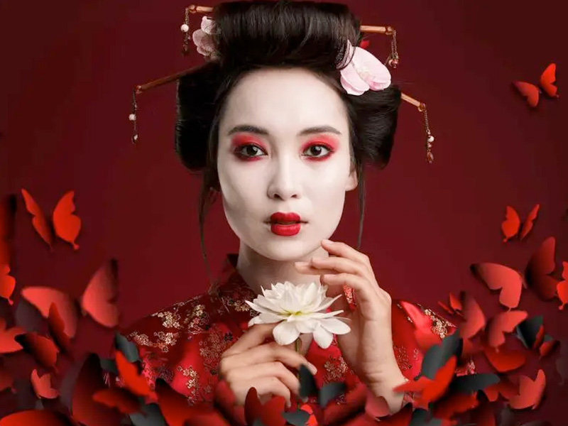 Madama Butterfly opera at the Everyman Theatre Cheltenham