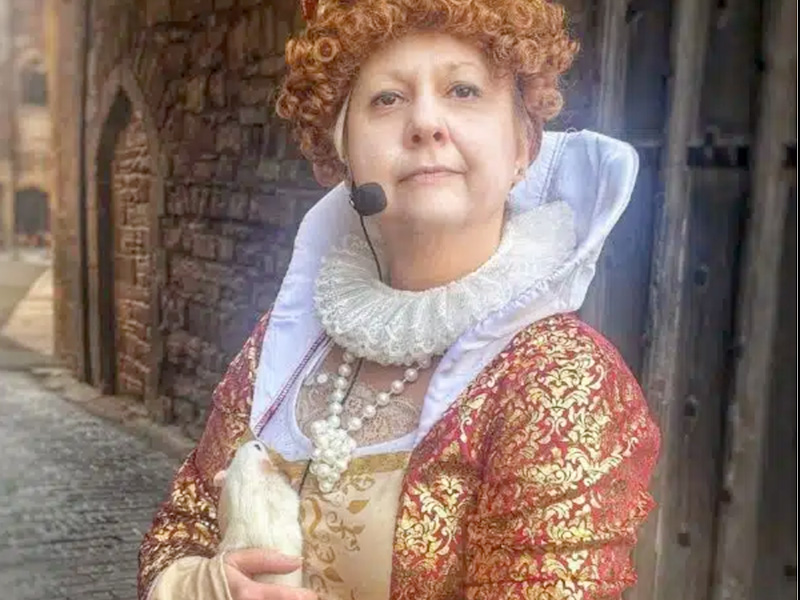 Hysterical Critters at Berkeley Castle