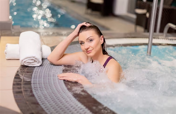 Relax at the Health & Leisure Club at DoubleTree by Hilton Cheltenham- Cotswolds