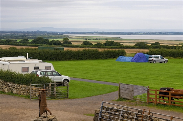Plusterwine Farm Caravan & Camping Site with views over the River Severn.