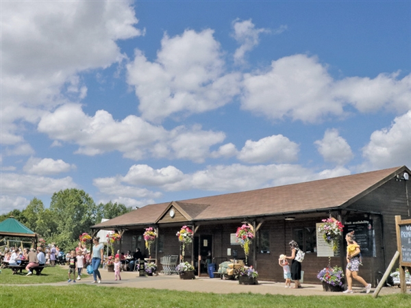 Enjoy a day out at Prmrose Vale Farm Shop & PYO near Cheltenham & Gloucester