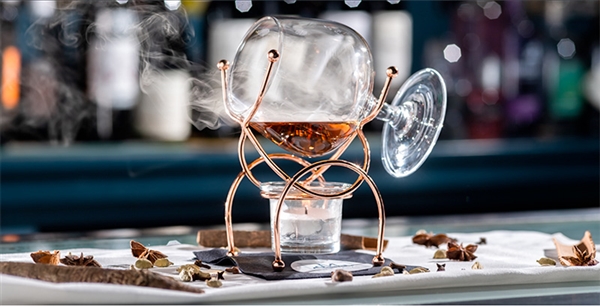 Enjoy a luxurious dining experience at The Mahal, Cheltenham’s top spot for progressive Indian cuisine.