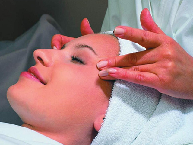 Reflections at The Chase Hotel, Gloucester